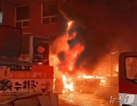 새벽 경산·포항서 파이프 공장·식당 상가 화재…인명피해 없어