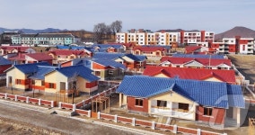 北 함경남도 고원군에 건설된 새 살림집들