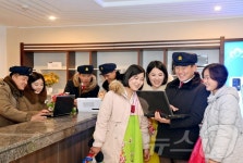 北 개풍구역 청년들, 새로 지어진 영화관·도서관·종합상업구 구경