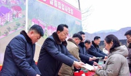 北 성천군·숙천군 농장에서 새집들이 진행