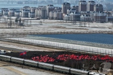 준공을 앞둔 신의주 온실 농장 전경