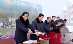 北, 황북 송죽공예작물농장·송림시 신량농장 새집들이 진행