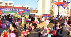北 평안남도 순천시 풍탄·평리농장서 살림집 입사모임…축하공연 진행
