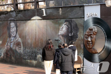 故 김광석 30주기 이틀 앞둔 대구 김광석길