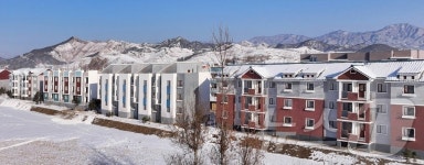 홍원군 남회농장에 들어선 새 살림집들