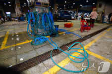 강추위에 썰렁한 죽도어시장