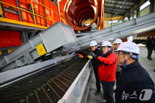 속초시, 폐비닐 전문 선별시설 2월 중순 가동…소각량 30%↓