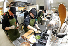 2작사 최고 조리병을 찾아라