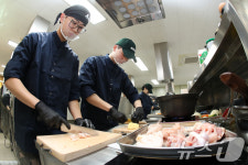 2작사 최고 조리병을 찾아라