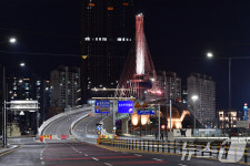 포항 해오름대교의 두얼굴