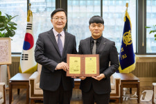 조만익 깨비농장 대표, 서울대에 1억 기부