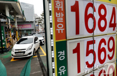 정부, 유류세 인하 두 달 더 연장