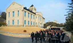 北 신의주농장 건설 청년들, 평양시 여러곳 참관