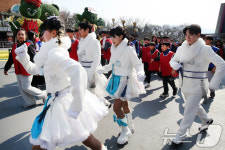 경보로 성큼성큼 달아나