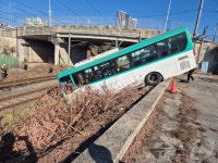 설 명절 뒤 파주 문산읍에서 시내버스 철로 돌진