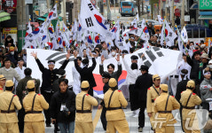 부산 동래서 울려 퍼지는 대한독립만세