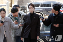영장심사 출석하는 강선우