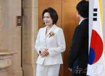 김혜경 여사, ‘한국본색’ 개막식 참석