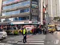 부산 만덕동서 3중 추돌 사고…5명 병원 이송
