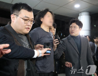 부산 항공사 기장 살해 피의자, 부산진경찰서로 압송