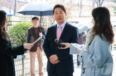 정치자금법위반 2차 공판 출석하는 오세훈 시장