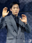 이상이, 복싱 코치 우진