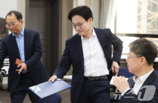 김정관 장관, 중동전쟁 관련 석화 제품 수급상황 점검