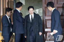 대북송금 사건 관련 청문회 증인 출석하는 박상용 검사