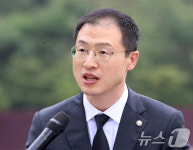 발언하는 김상욱