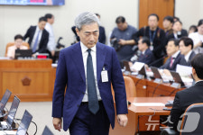 인사청문회 참석하는 신현송 후보자