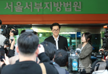 '부실 복무 의혹' 송민호, 징역 1년 6개월 구형