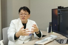 서울대메디컬허브 주식회사 | "의료진 '1인 1 AI' 시대 만들 것"…의료 AX 선도하는 서울대병원 [K-메디컬 리포트]