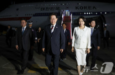 인도·베트남 국빈 방문 마친 이재명 대통령