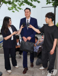 김명수 전 합참의장 '내란 가담 혐의' 특검 조사 출석