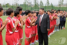 김정은, 창립 80주년 당 중앙간부학교 방문…인재가 국가 제1전력