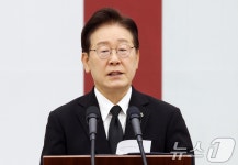 이재명 대통령 '한미 6·25전사자를 추모하며'