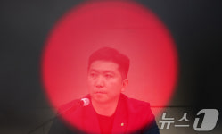 잠실 개표소 봉쇄 장기화에 체육단체 '초비상'