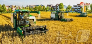 北 밀·보리농사 결속 서두르는 장산농장