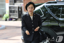 출근하는 한성숙 총리 후보자