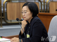 생각에 잠긴 한성숙 총리 후보자