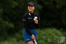 ‘코다 3연승 저지’ 유해란, 개인 첫 메이저 정복…윤이나 준우승(종합)