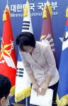 브리핑 마친 정빛나 국방부 대변인