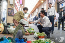 익산행 송영길 "본관 여산, 익산은 내 뿌리…전북 비전 논의할 시점"