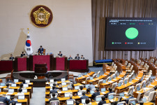 종합특검 연장법 처리…8월 23일까지 수사 연장