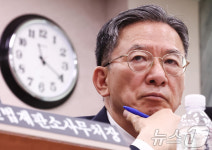 건강상 이유로 사실상 사의 표명한 정성호 법무장관