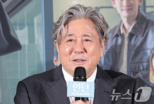 '인턴' 최민식