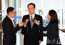 이형일 부총리 후보, 인사 청문회 준비 사무실 첫 출근