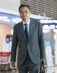 조현 장관, 네팔로 출국…한국인 수색·구조 상황 점검