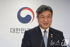 윤호중 장관 