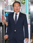 인사청문회 준비 사무실 출근하는 김승원 후보자